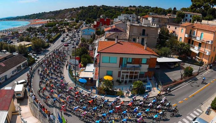 Ciclismo: domani 17esima tappa giro d'italia