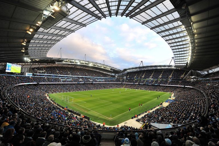 Stadio Etihad Stadium del City dalla Curva