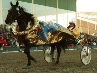 Copiad batte Pine Chip all'Elitloppet dei secoli