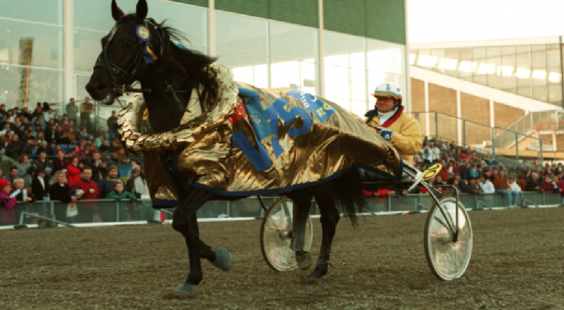 Copiad batte Pine Chip all'Elitloppet dei secoli