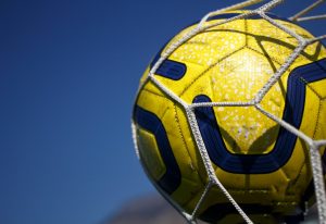 Pallone da Calcio Giallo in Rete