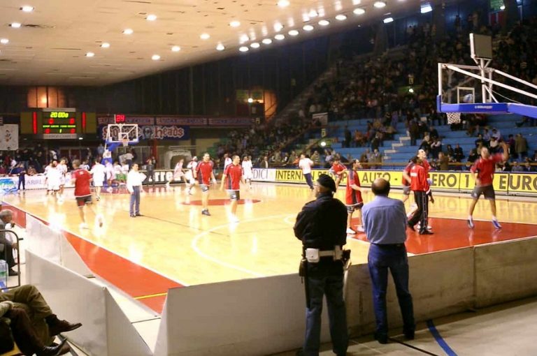 Basket, Serie A: scontro tra Reggiana e Virtus Bologna